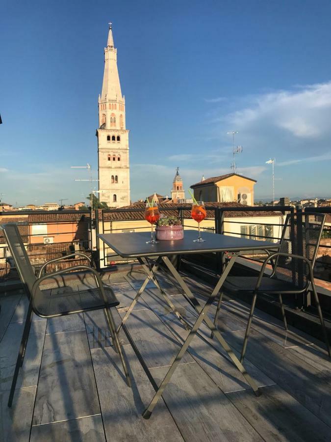 Modena Charme Apartment Luaran gambar